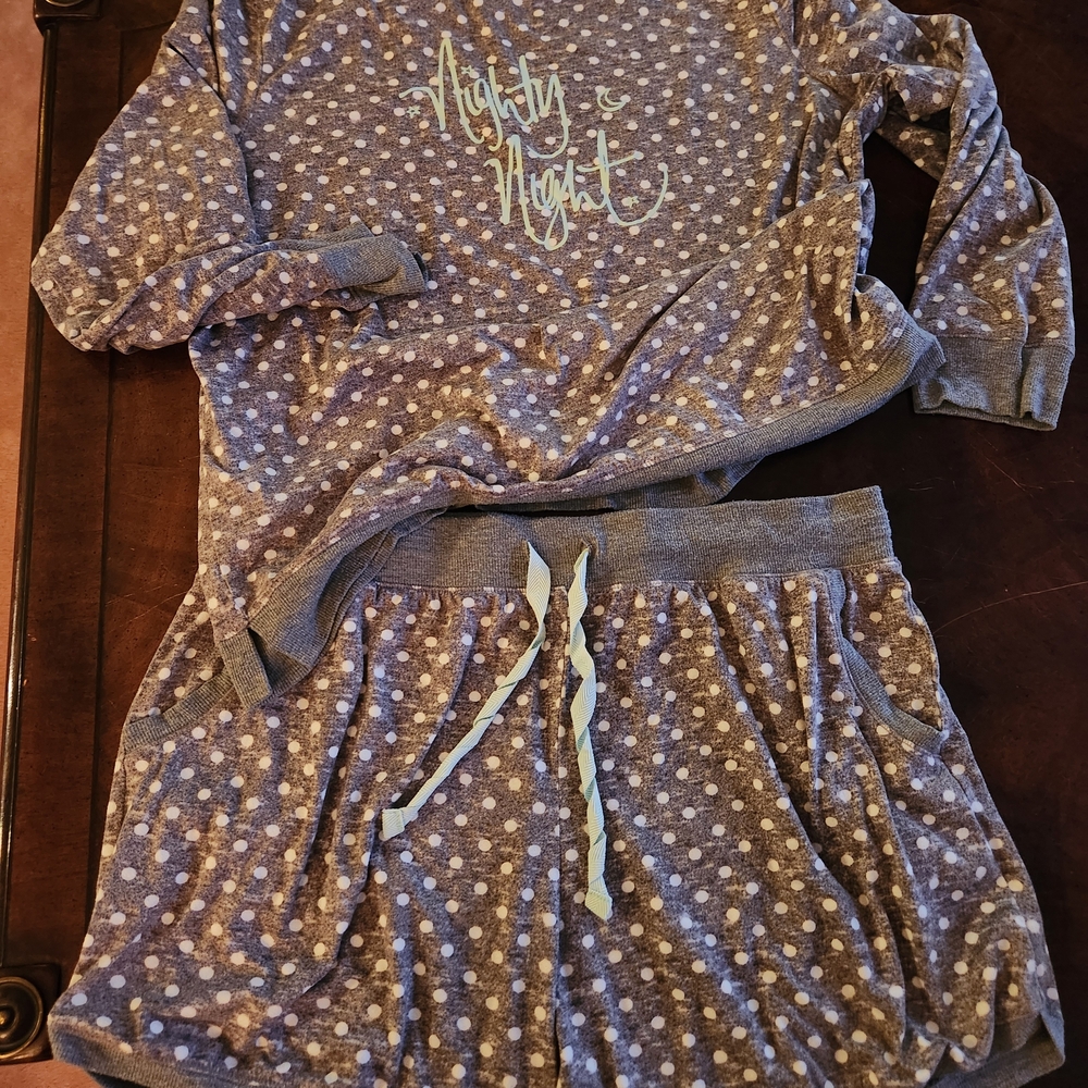Jane and Bleecker Gray Pajama Set with White Dots